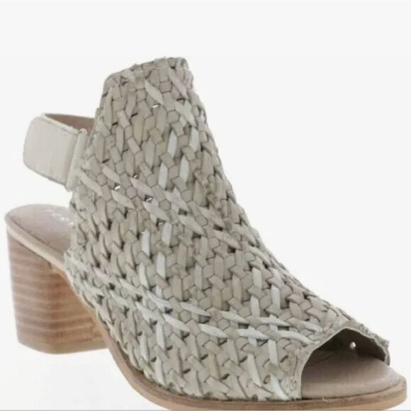 NIB Very Volatile Veronique Peep Toe Shoe in Stone - Picture 15 of 15